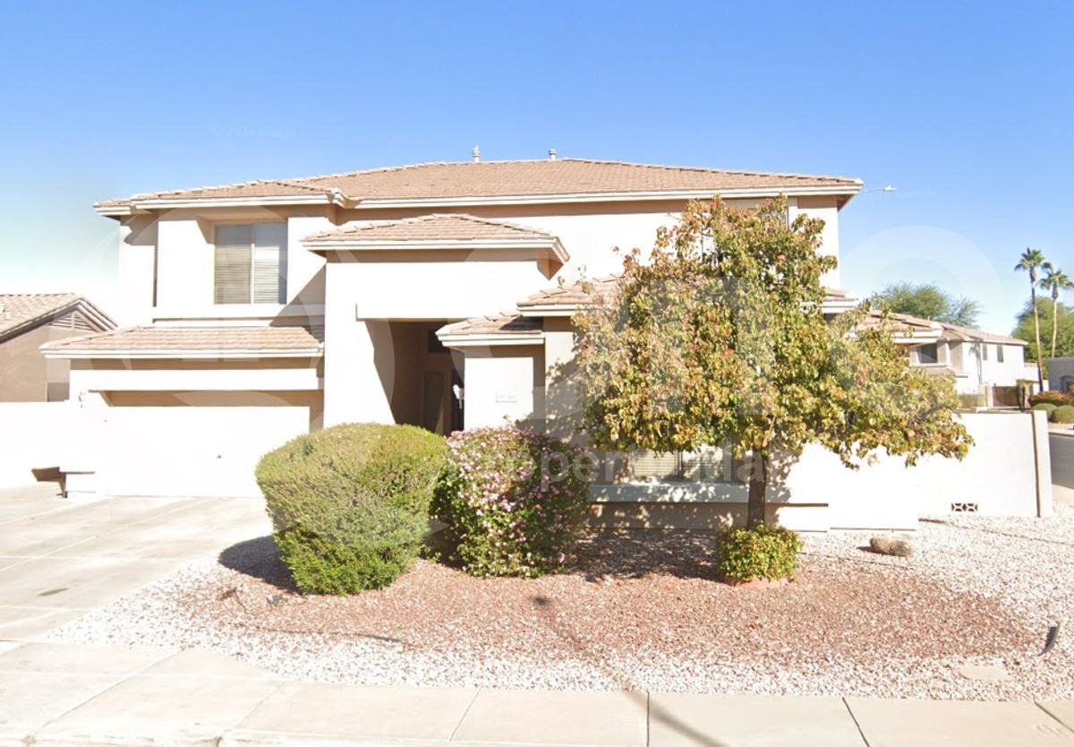 9940 E Medina Ave - Photo 2 of 35