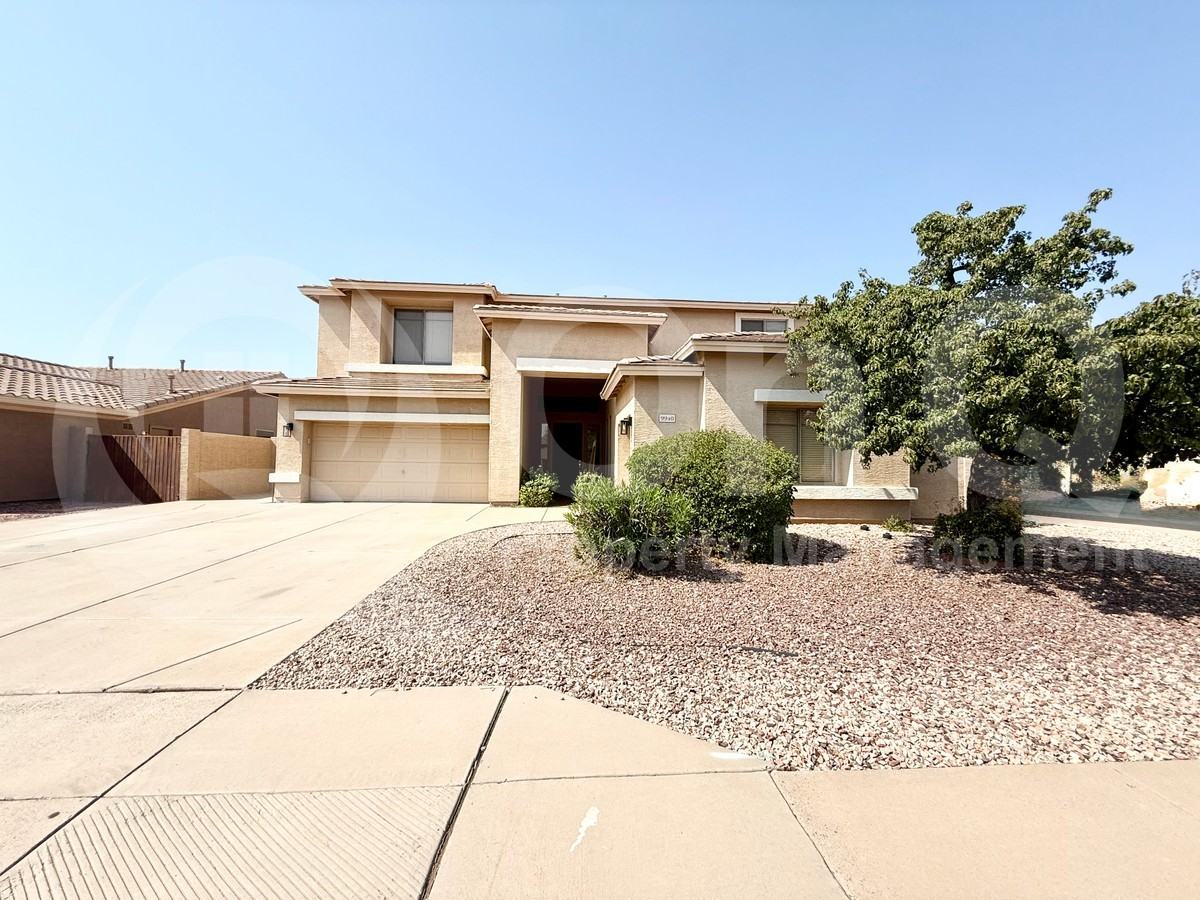 9940 E Medina Ave - Photo 3 of 35
