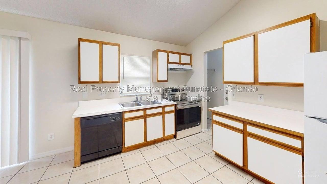 9711 Red Clover Ave - Photo 4 of 13