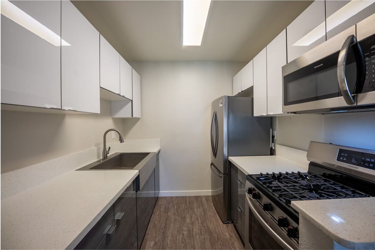 Glen Crest Apartments - Photo 6 of 30