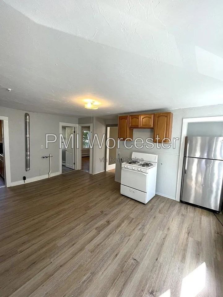 25 Almont Ave - Photo 3 of 16