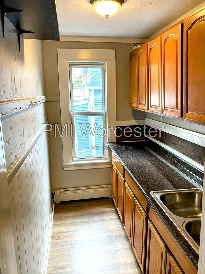 25 Almont Ave - Photo 5 of 16