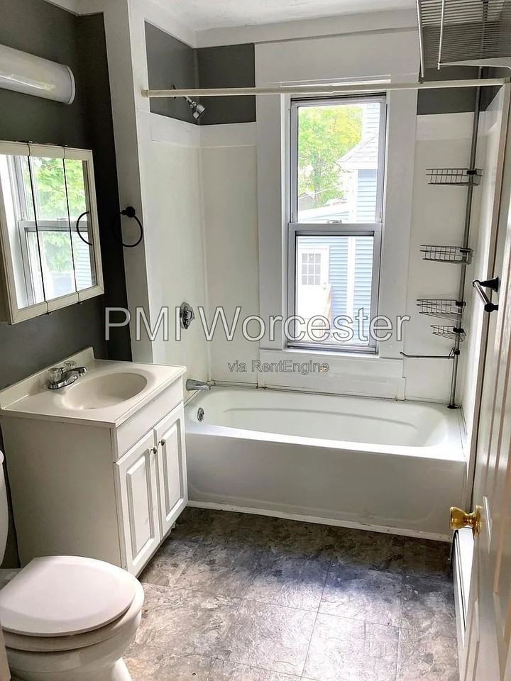 25 Almont Ave - Photo 6 of 16