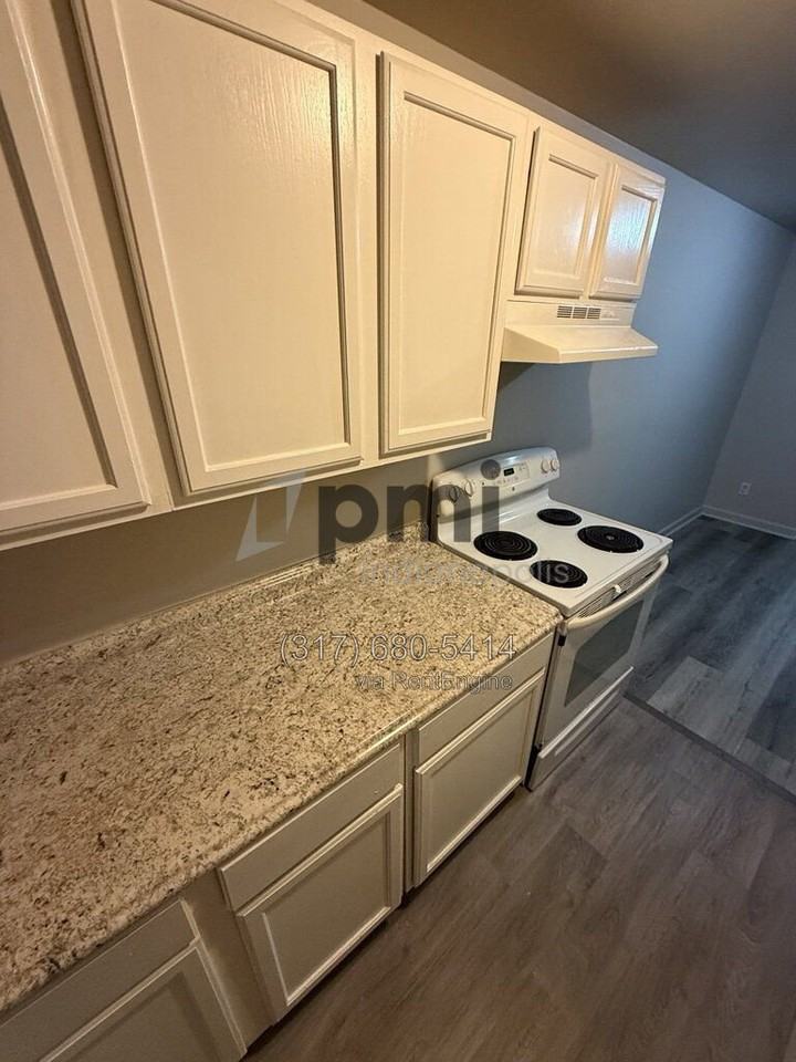 6220 E 11th St #103 - Photo 2 of 24