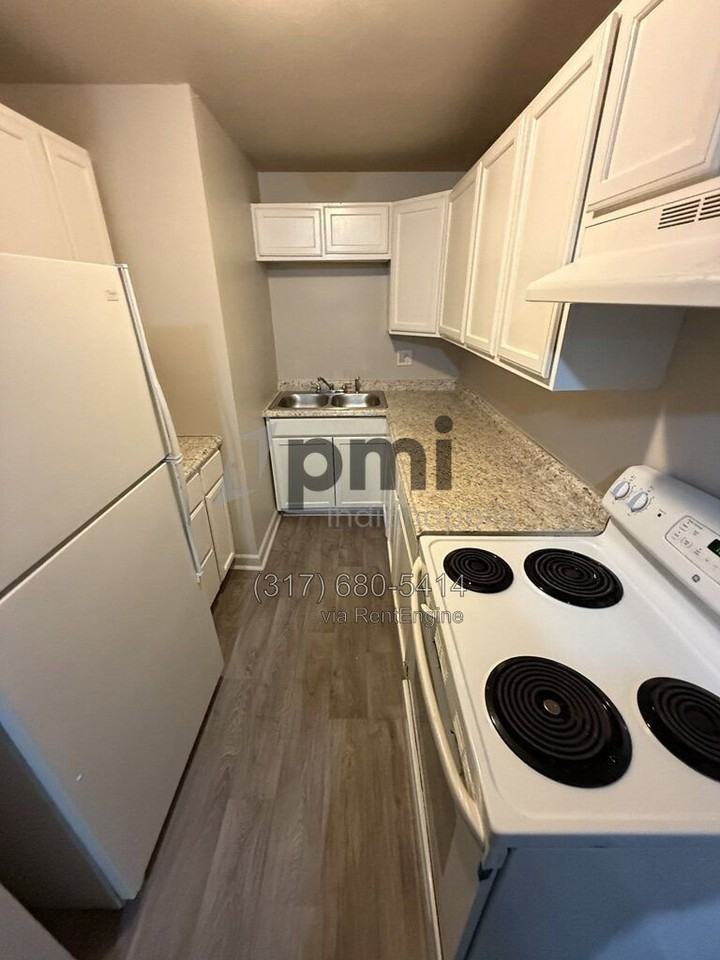 6220 E 11th St #103 - Photo 3 of 24
