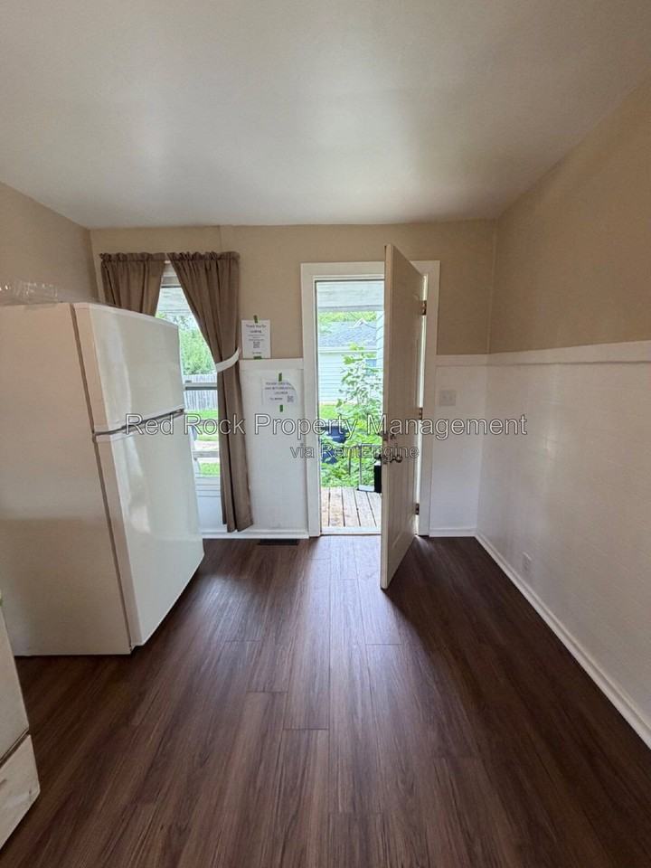 620 Chestnut St #3 - Photo 2 of 9
