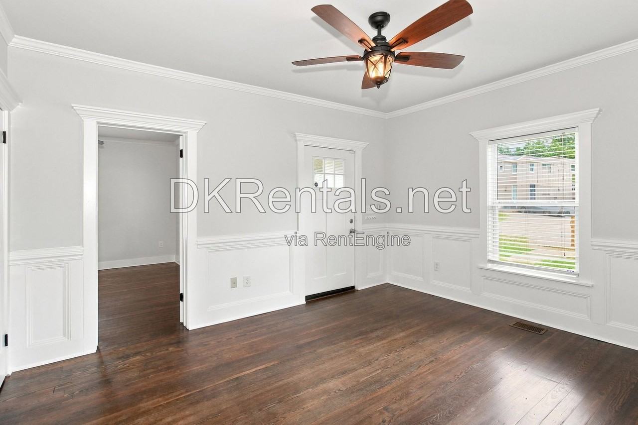 1845 Vesta Ave - Photo 3 of 15