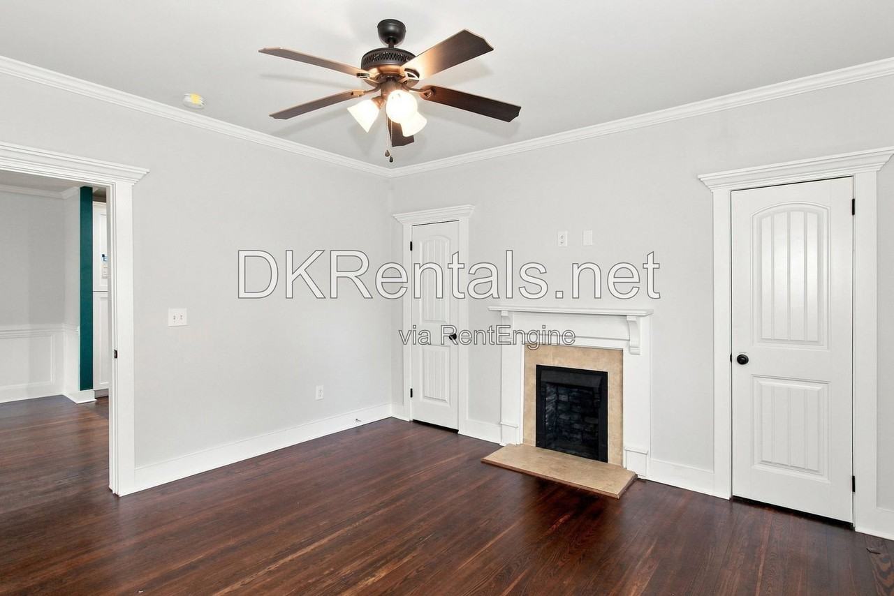 1845 Vesta Ave - Photo 4 of 15