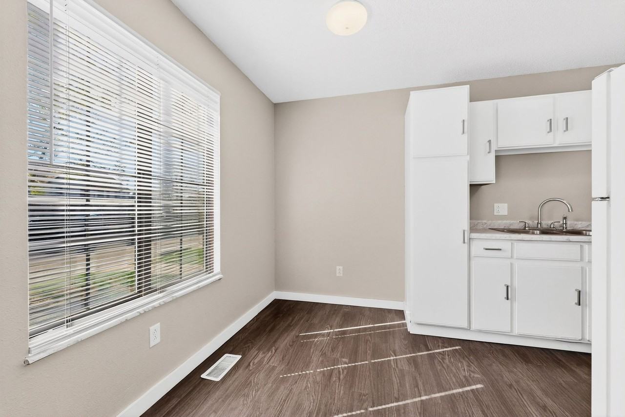5916 Walnut Circle Dr #A02 - Photo 4 of 12