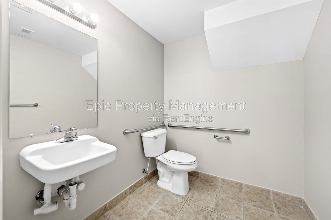 14204 Lakeside Blvd N - Photo 5 of 17