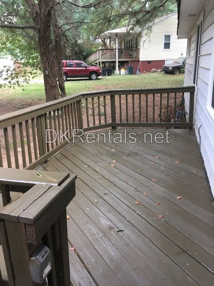 808 Meadow Pl - Photo 3 of 24