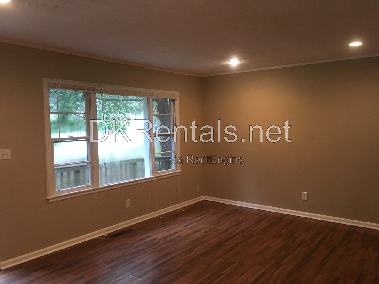 808 Meadow Pl - Photo 5 of 24