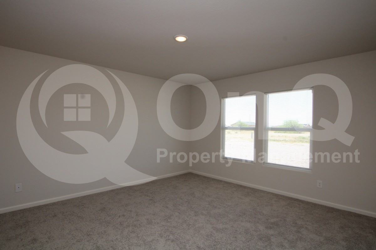 3750 N San Carlos Dr - Photo 7 of 16