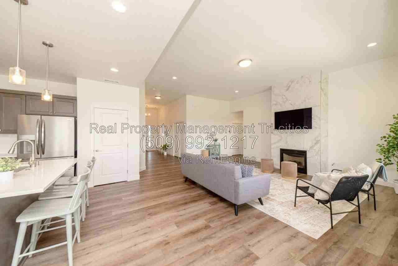 8004 Massey Dr - Photo 6 of 23