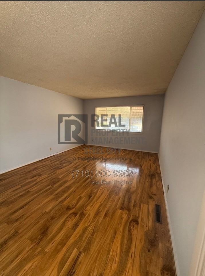511 W Evans Ave - Photo 3 of 18