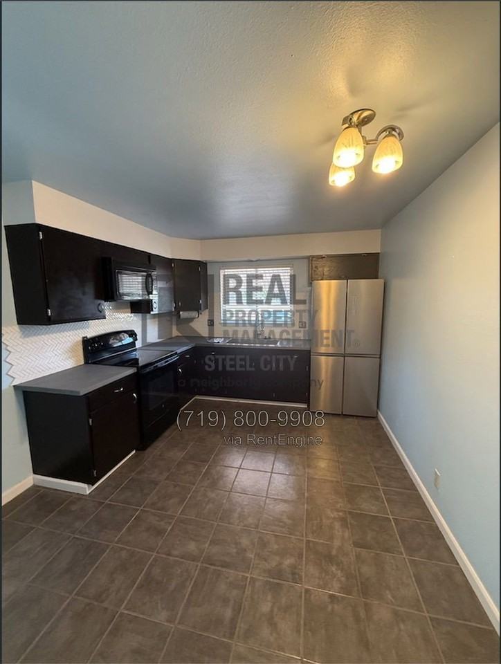 511 W Evans Ave - Photo 4 of 18