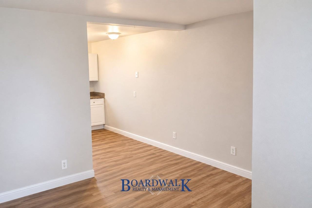 161 E Beryl Ave #8 - Photo 5 of 20