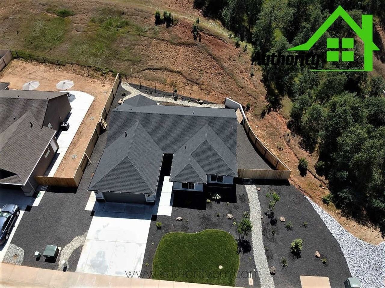 20231 Ballentine Dr - Photo 3 of 31