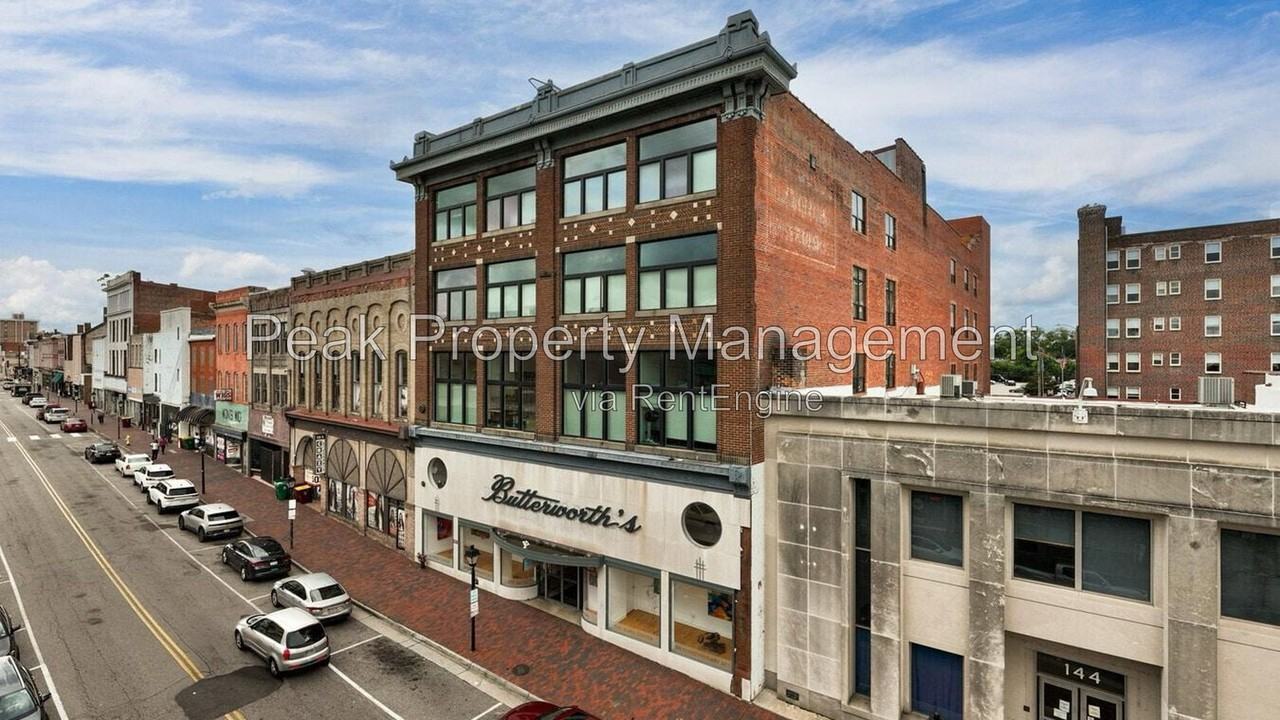 132 N Sycamore St - Photo 2 of 2