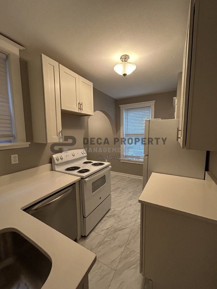 6822 Waldemar Ave #A - Photo 6 of 12