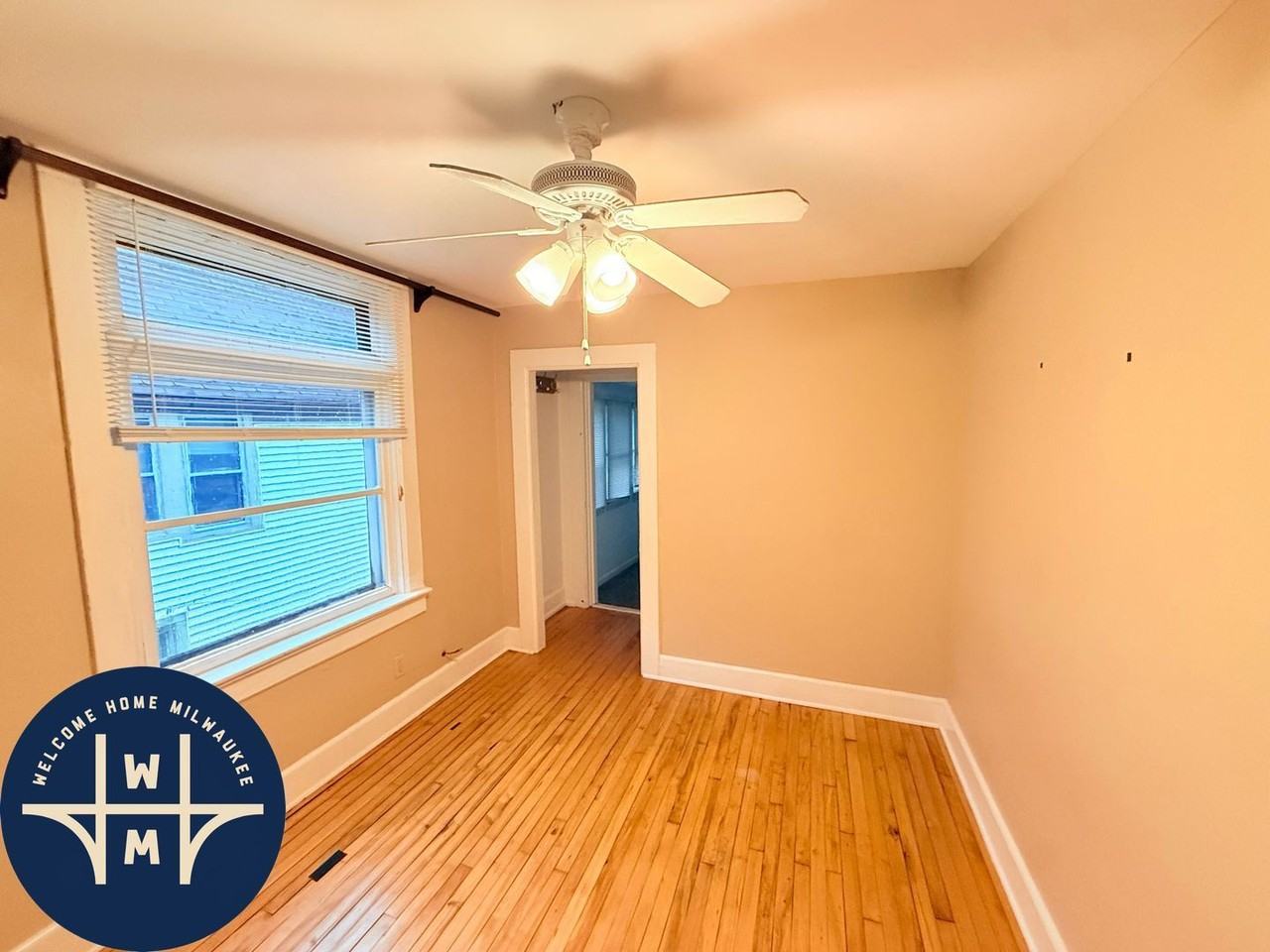 1720 N Astor St - Photo 2 of 14