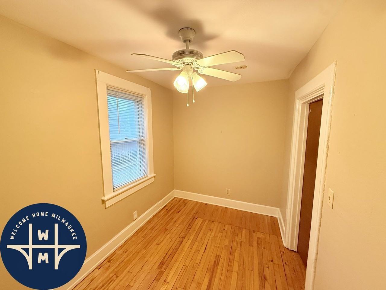 1720 N Astor St - Photo 6 of 14