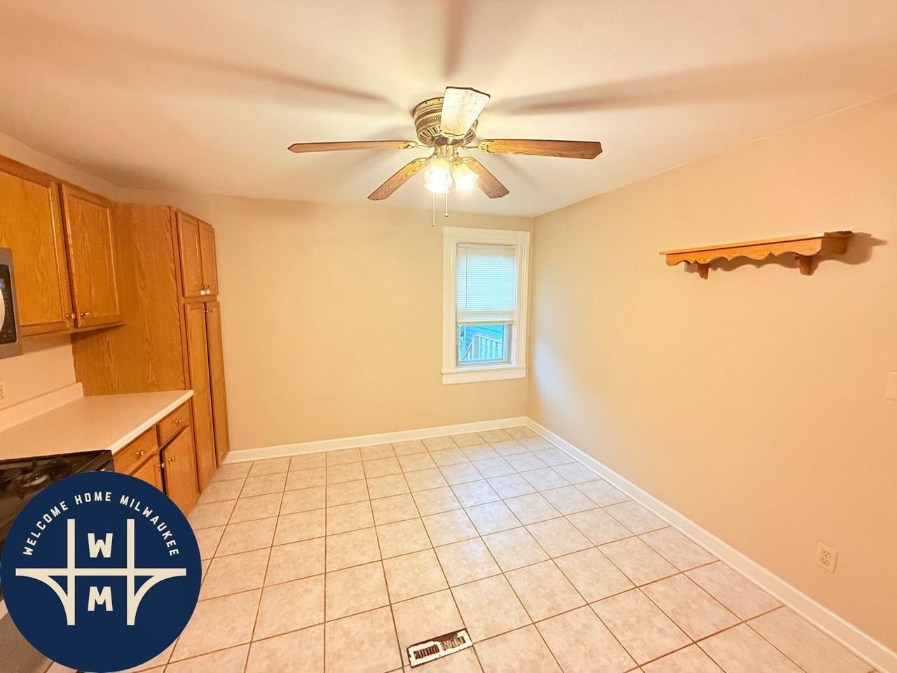 1720 N Astor St - Photo 5 of 14