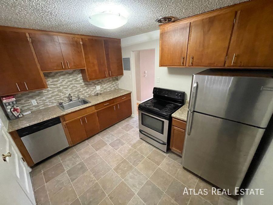 3677 Eaton St - Photo 3 of 16