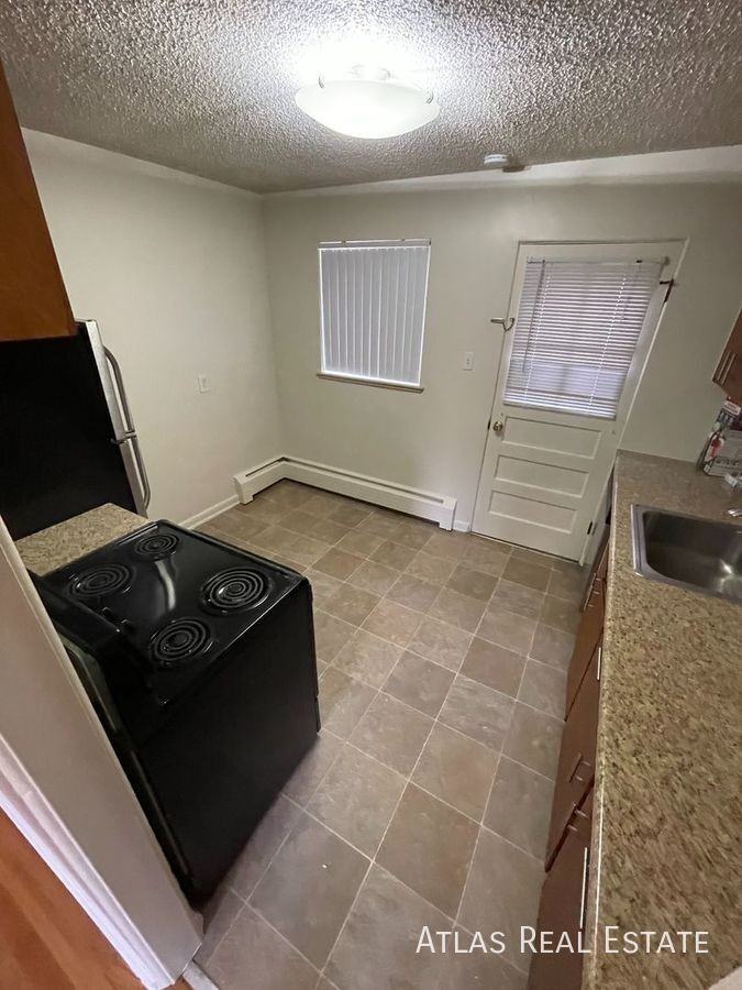 3677 Eaton St - Photo 4 of 16
