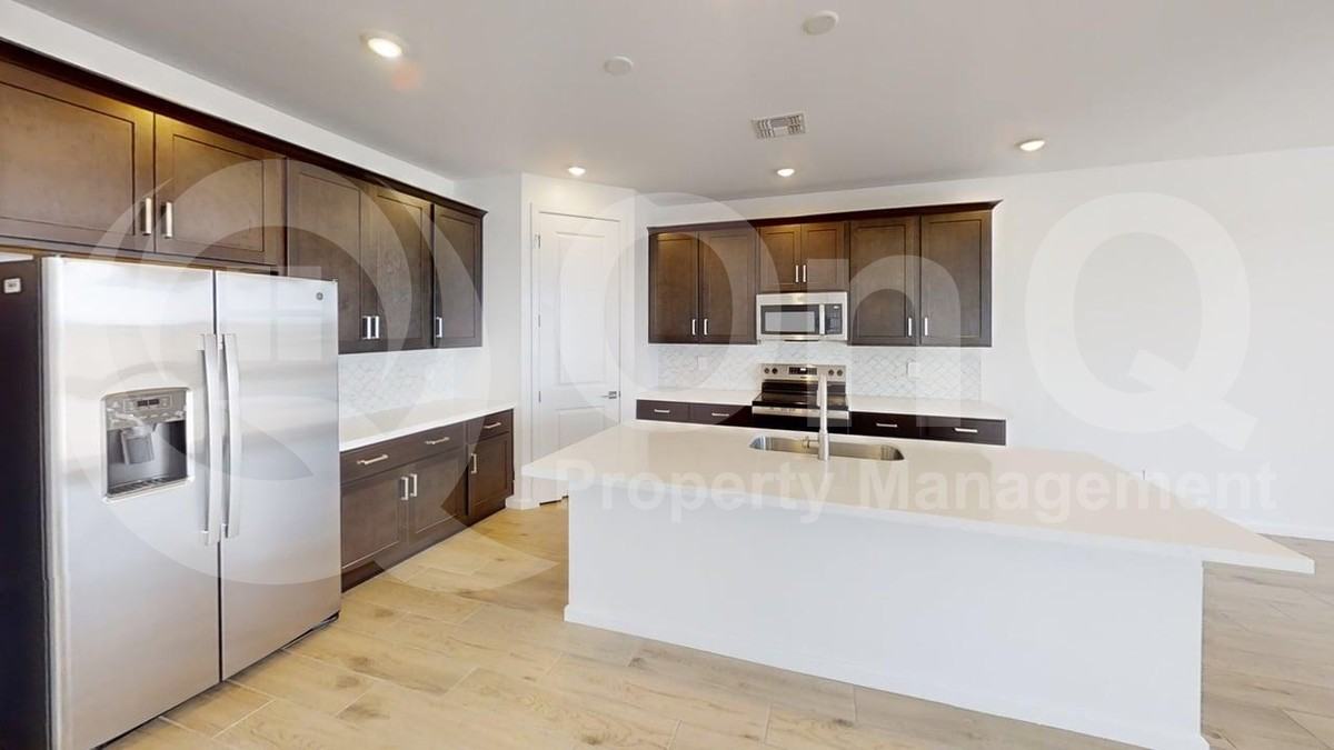 34007 N Germander Dr - Photo 2 of 23