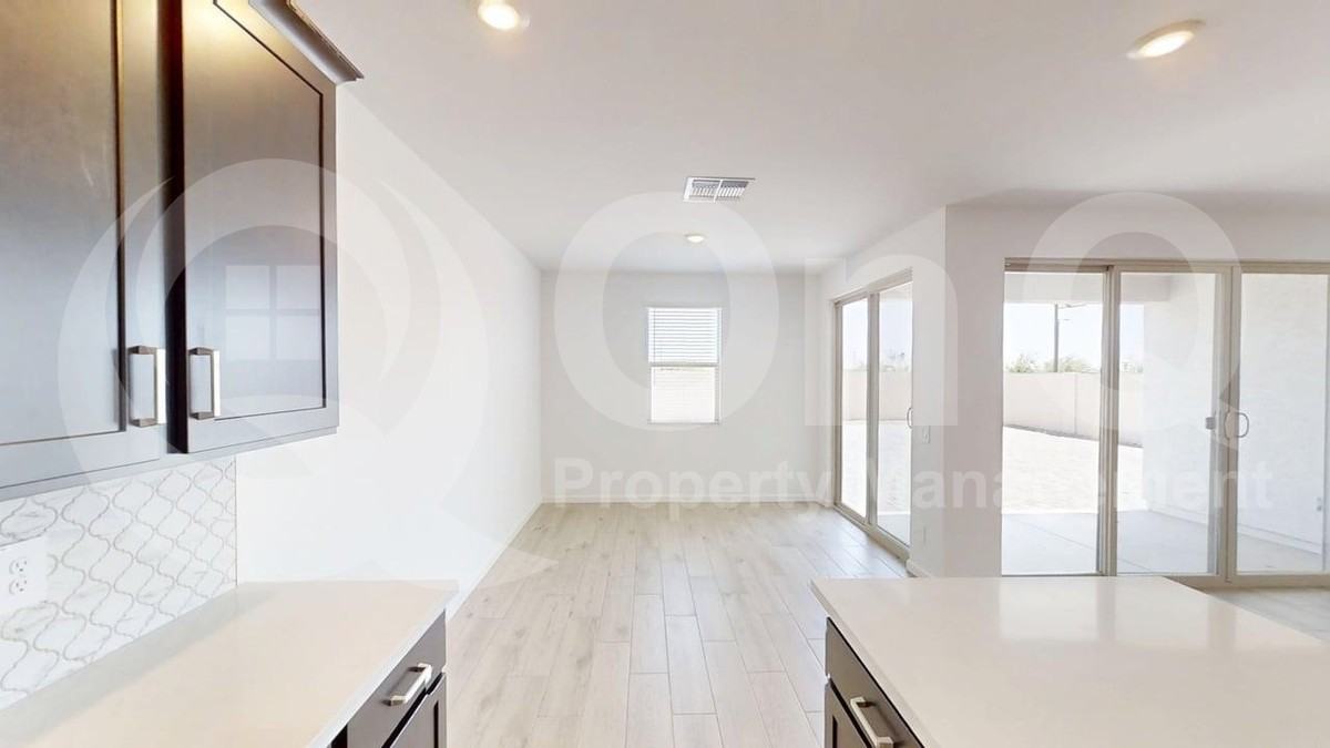 34007 N Germander Dr - Photo 5 of 23