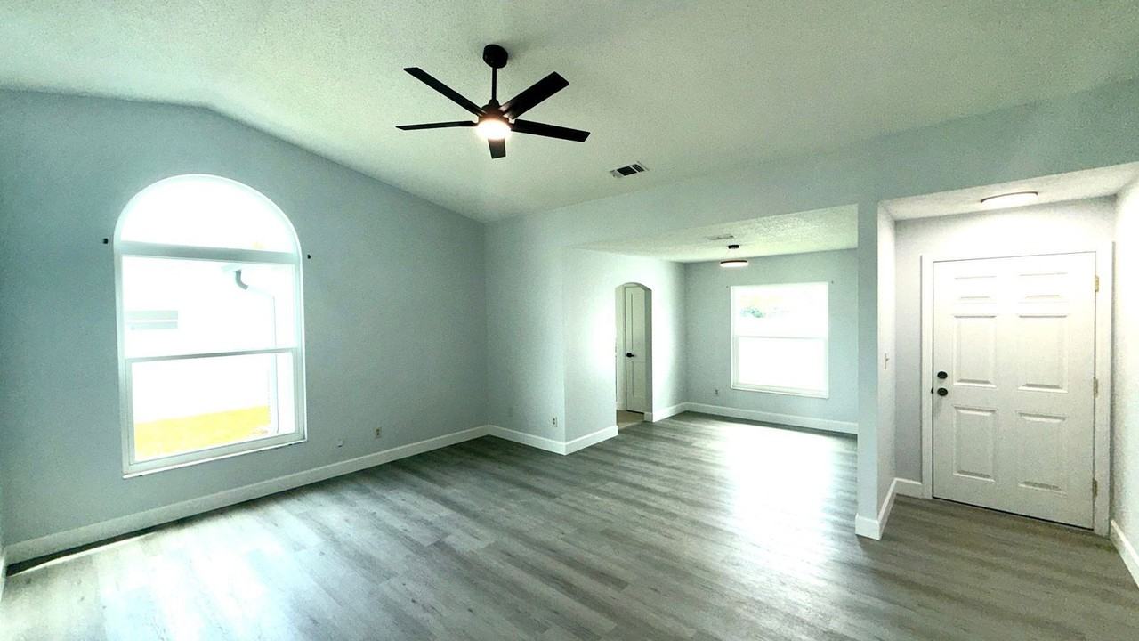 5390 Warrior Ln - Photo 4 of 28