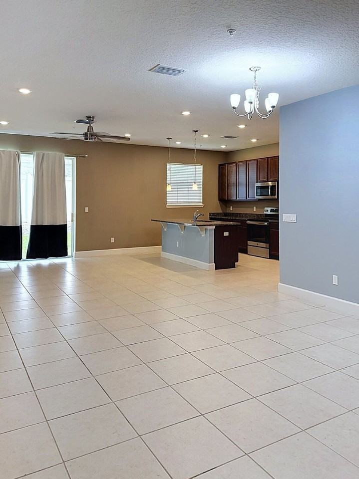 936 Grand Wildmere Cv - Photo 3 of 19