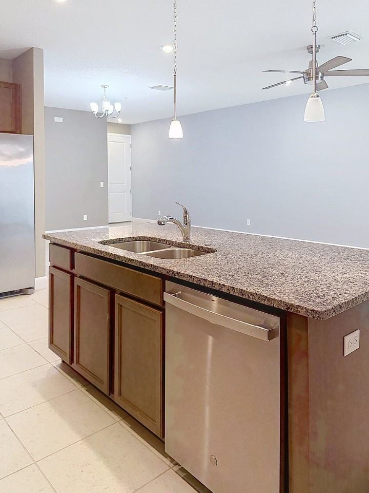 936 Grand Wildmere Cv - Photo 7 of 19