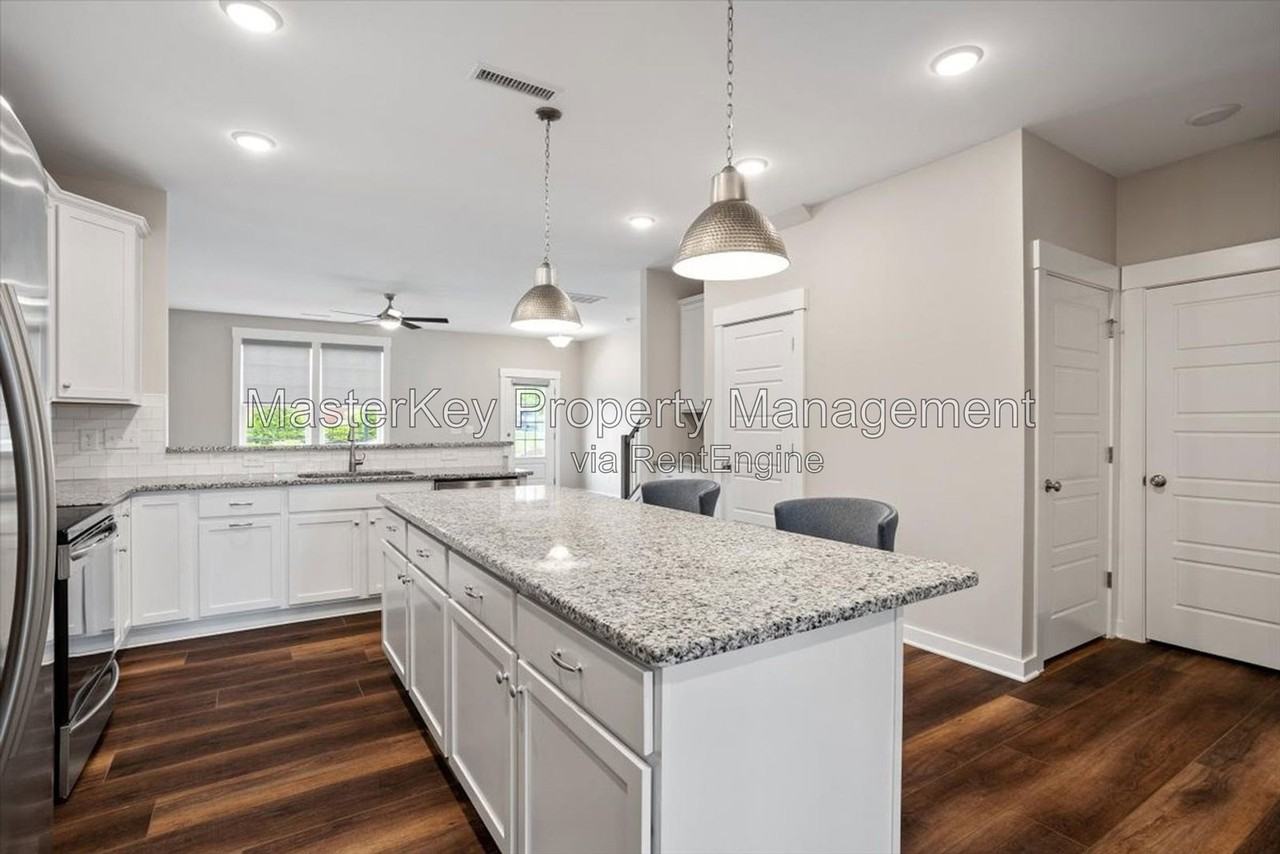 461 Rally Point Pl - Photo 3 of 34