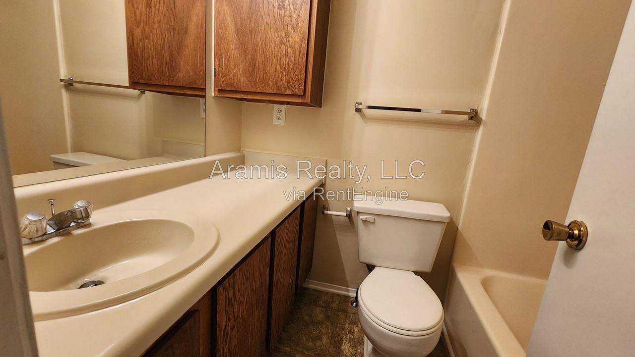 2320 Highpoint Rd #1 - Photo 7 of 11