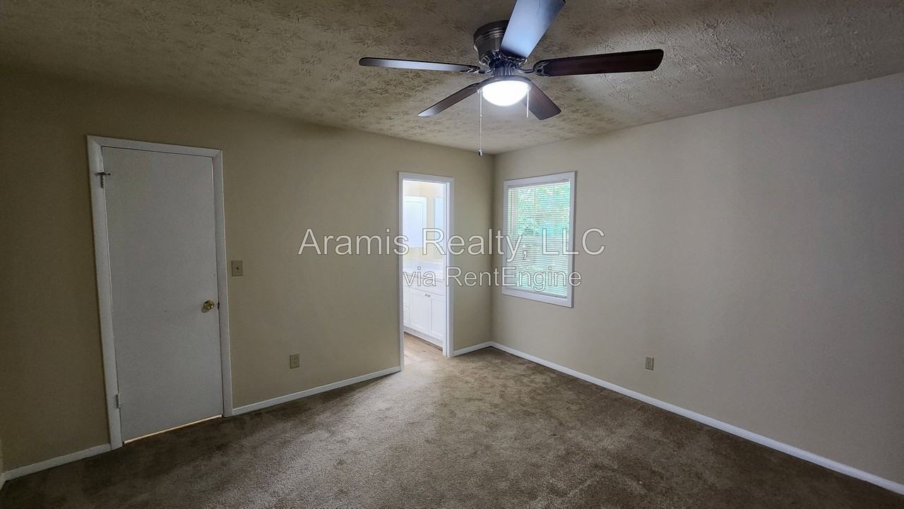 2326 Highpoint Rd #1 - Photo 6 of 11