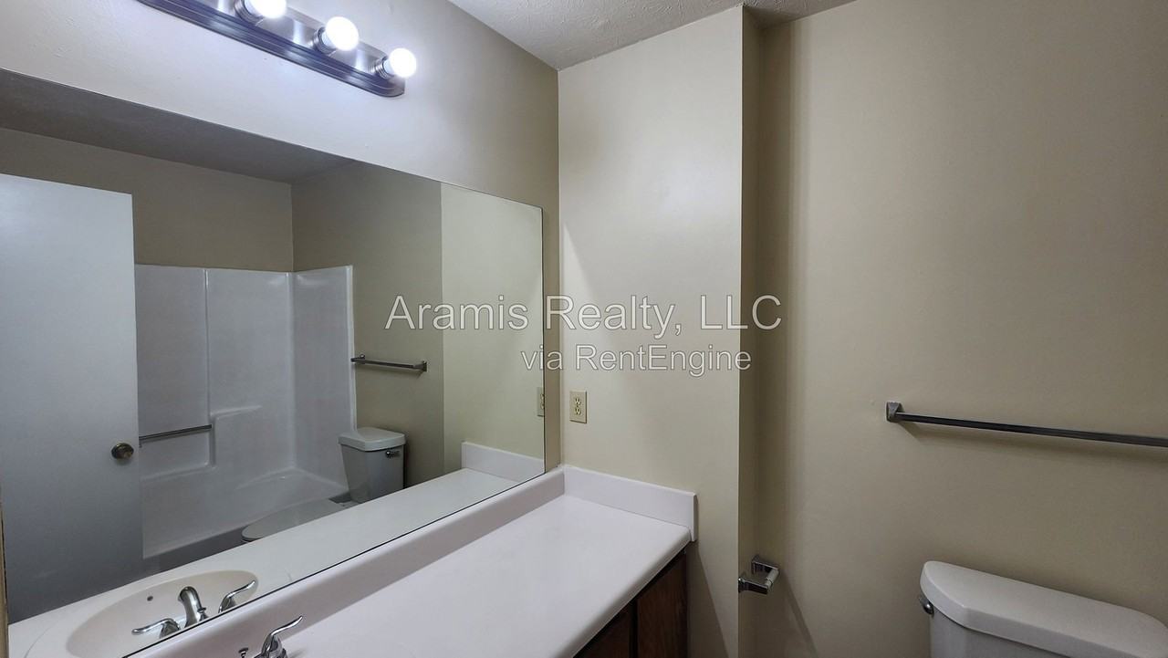 2326 Highpoint Rd #1 - Photo 7 of 11