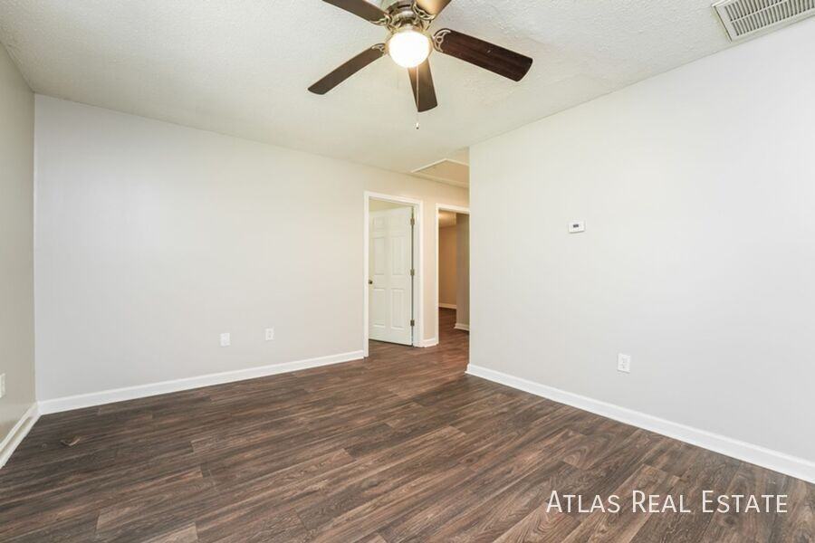 265 Lexington Hts #265 - Photo 2 of 34