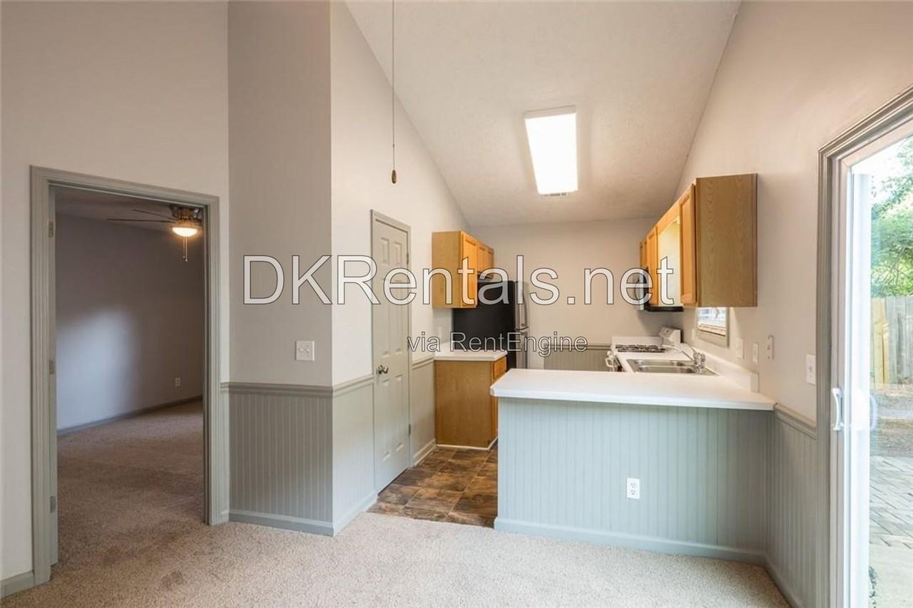 207 Daventry Way - Photo 5 of 20