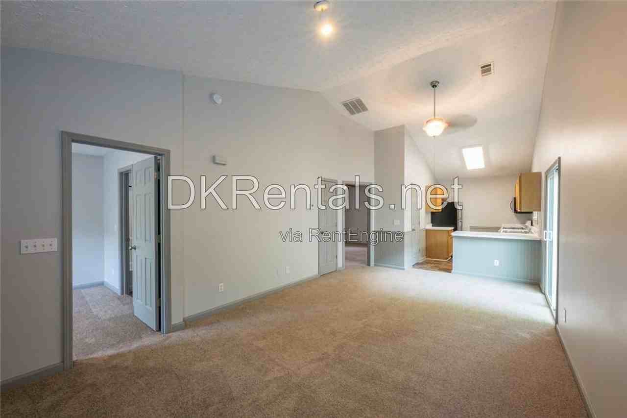 207 Daventry Way - Photo 6 of 20