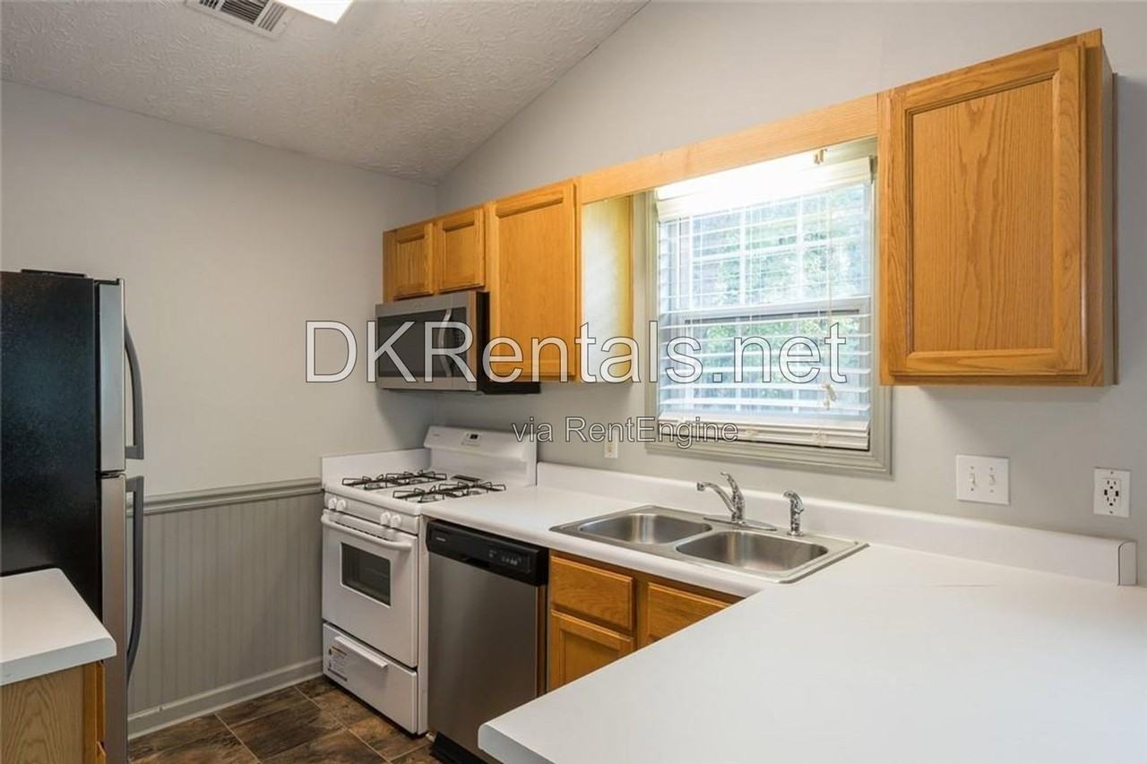 207 Daventry Way - Photo 7 of 20