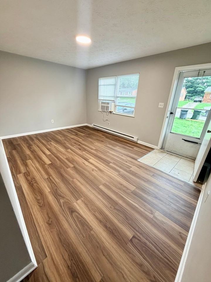951 Valley Farm Dr - Photo 3 of 13