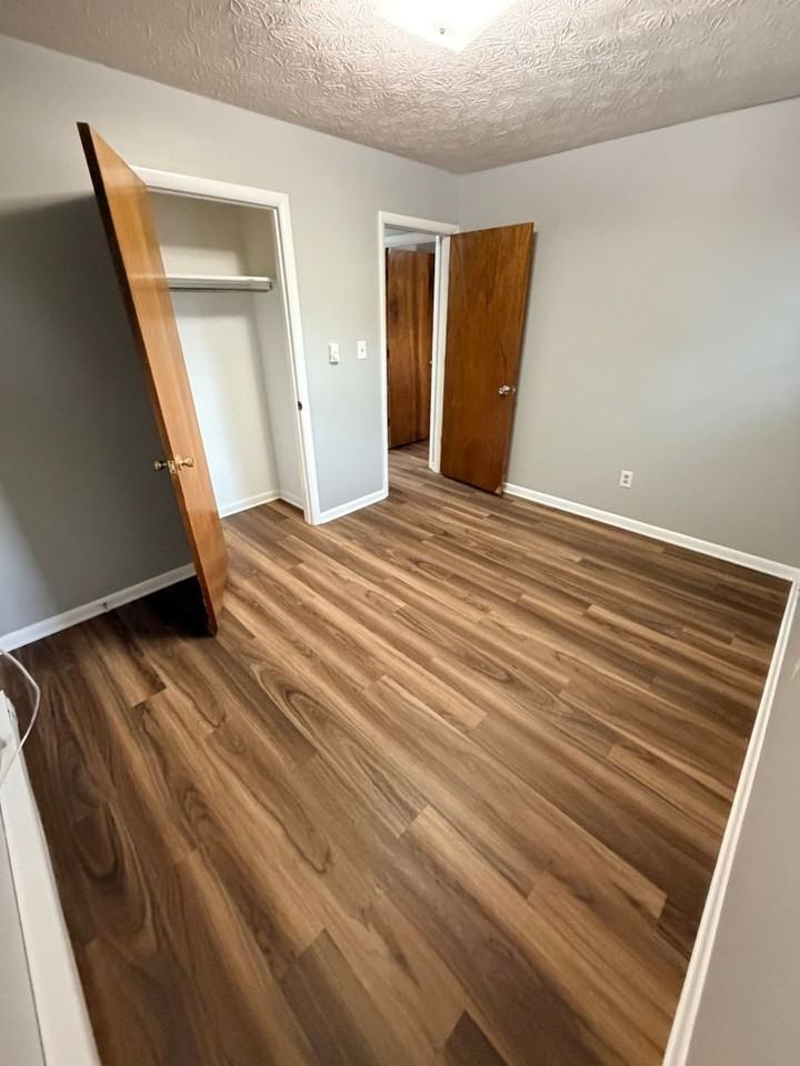 951 Valley Farm Dr - Photo 6 of 13