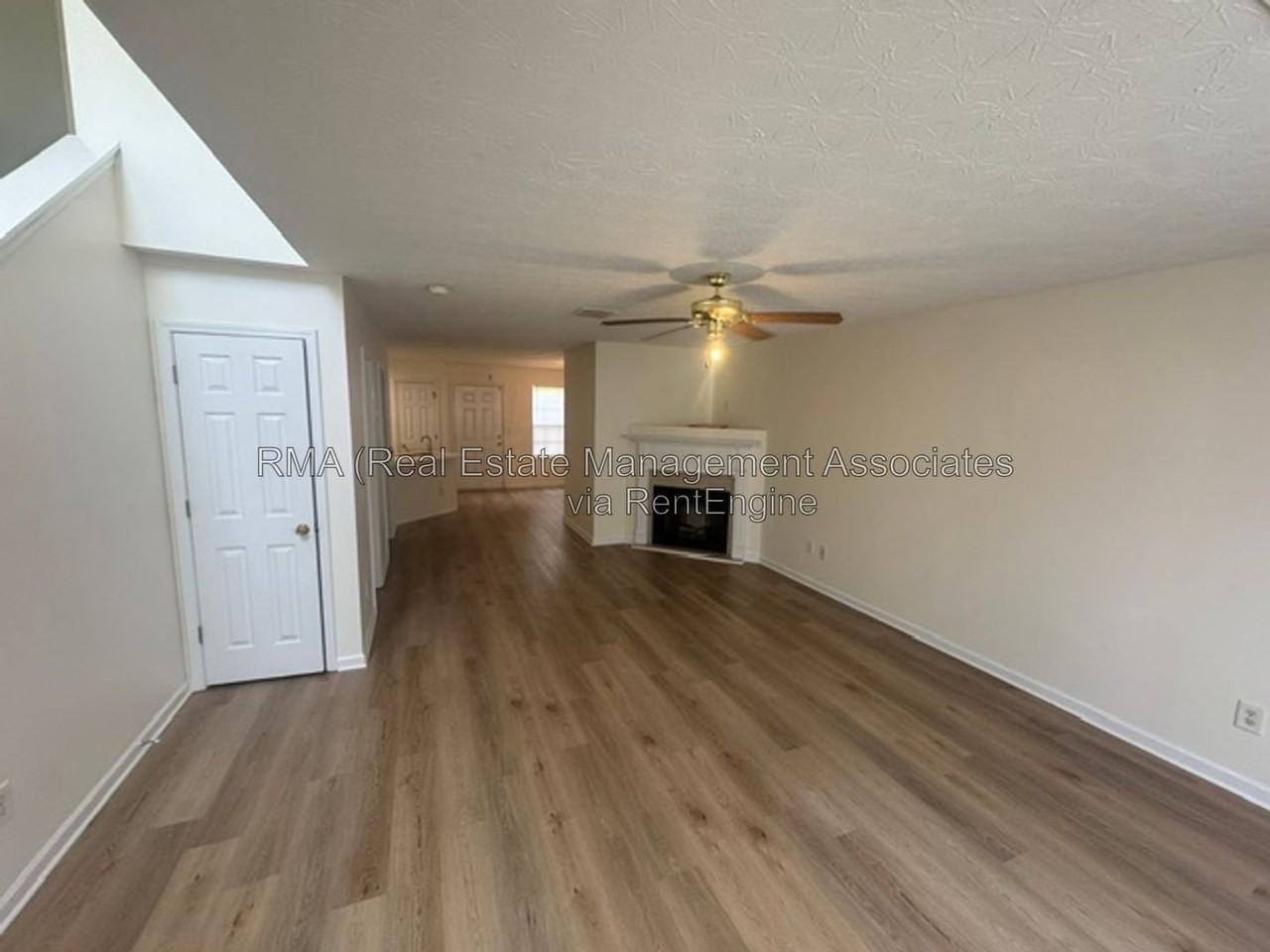 1330 Labonte Pkwy - Photo 2 of 14