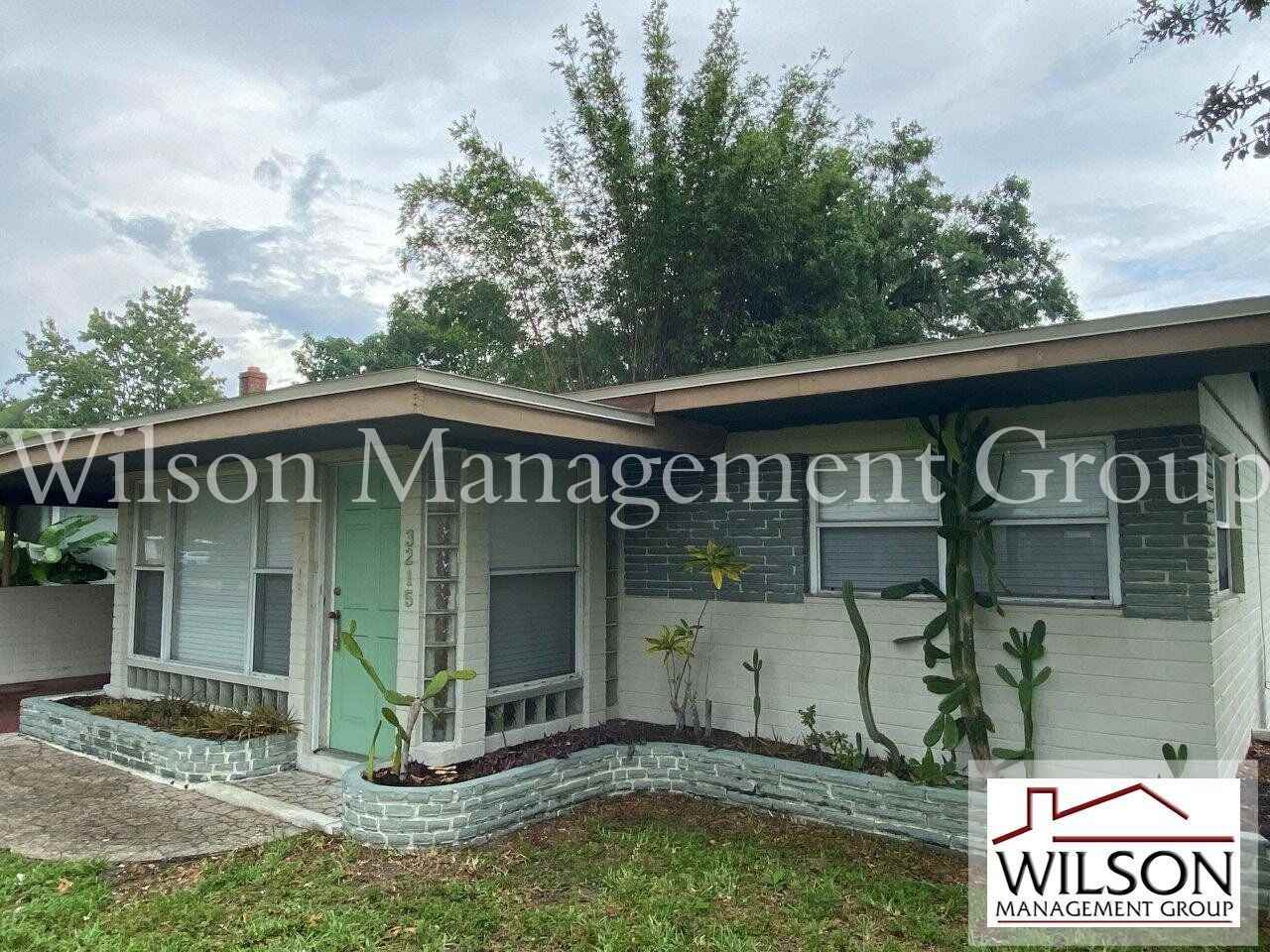 3215 N Orange Ave - Photo 2 of 14