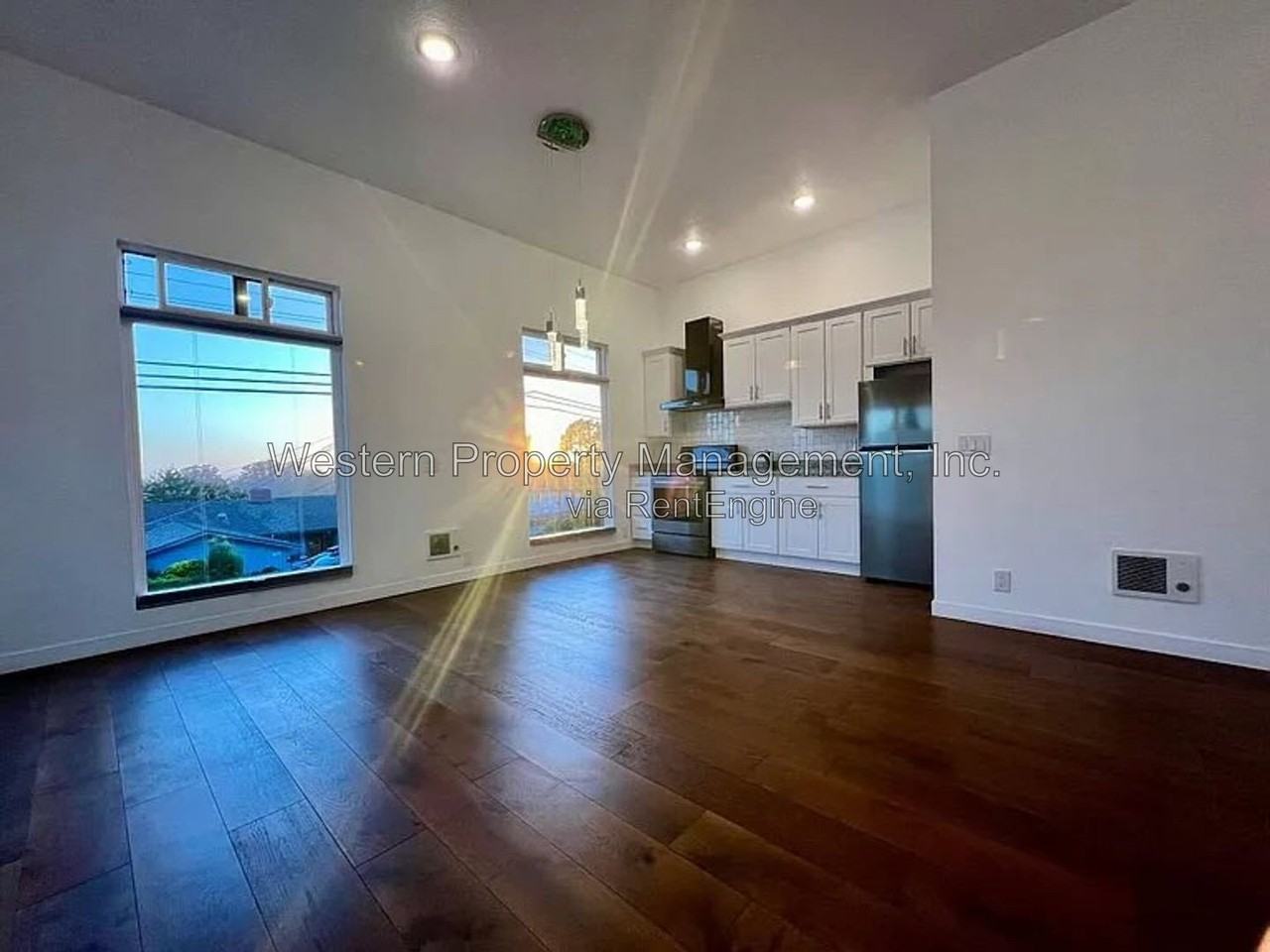 721B Clubhouse Dr - Photo 2 of 9