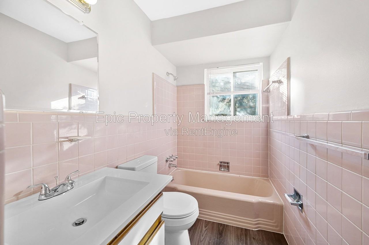 24563 Kelly Rd #3 - Photo 4 of 11