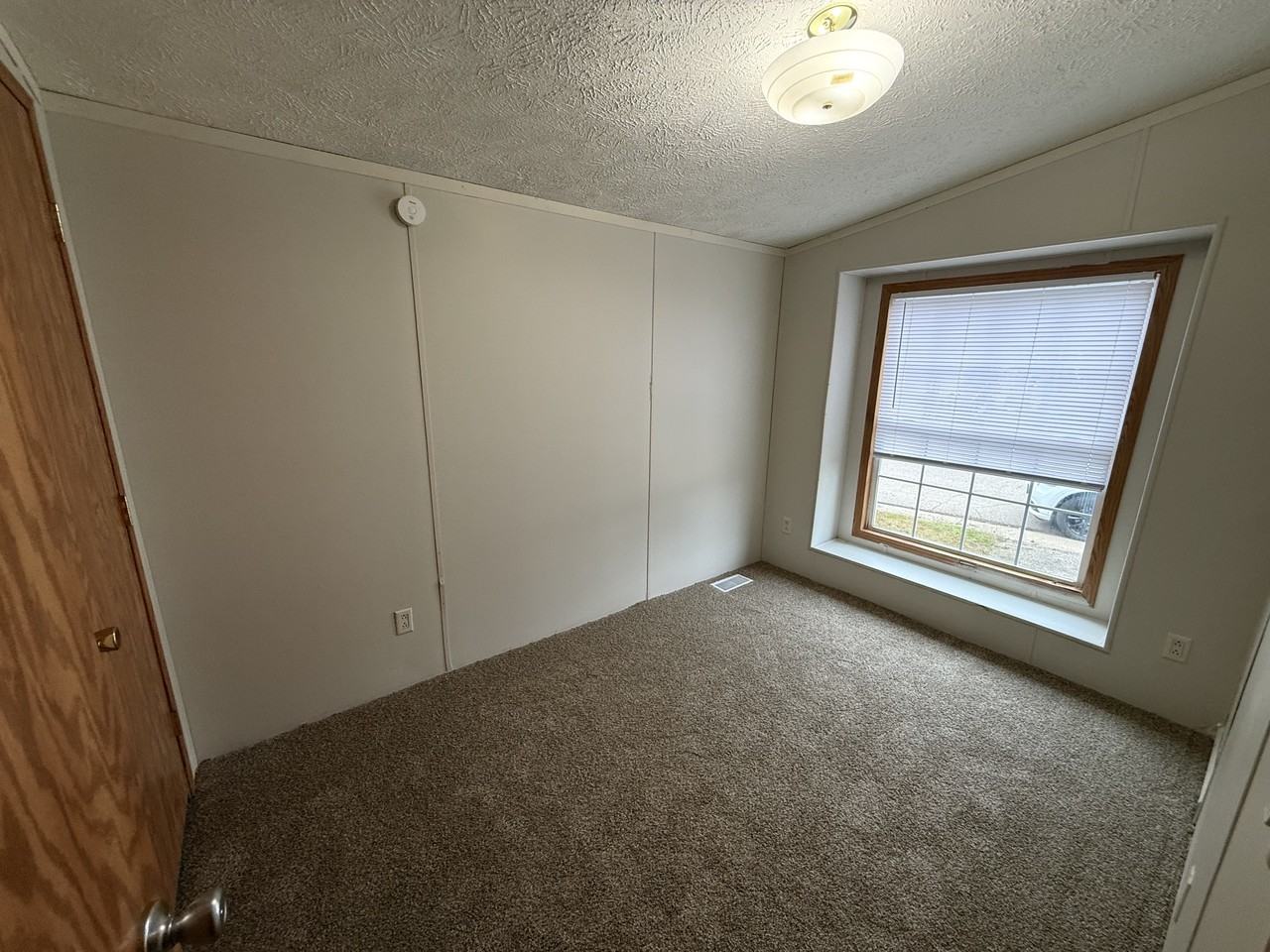 285 Birdsall Dr E - Photo 6 of 10