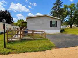 featured image of 504 Pettycoat Ln